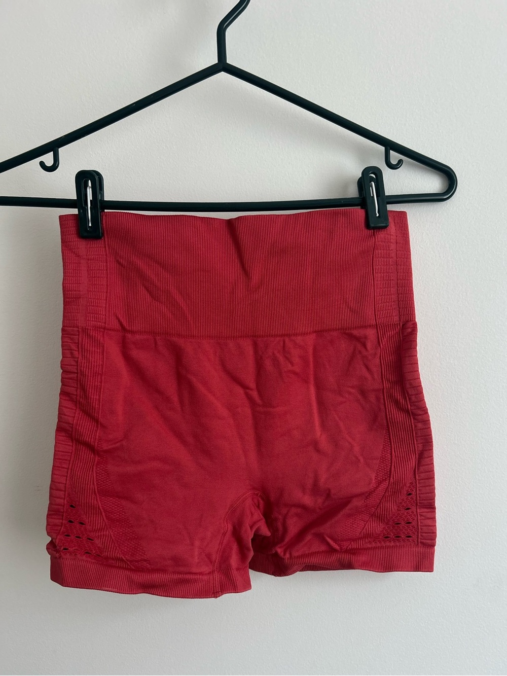 High-Waist Red Women’s Seamless Shorts